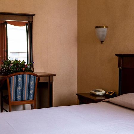 Hotel Astor Piacenza Eksteriør bilde
