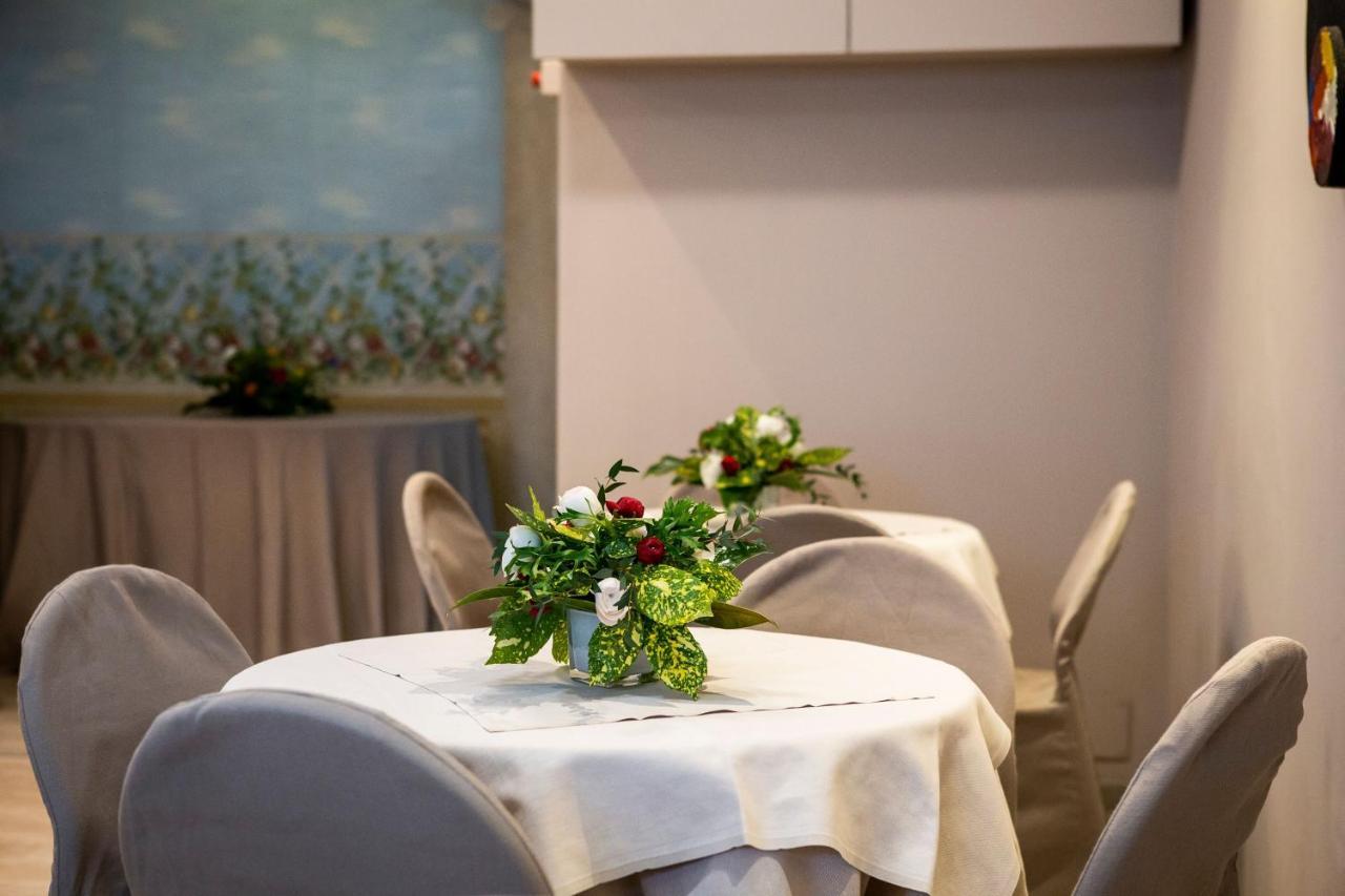 Hotel Astor Piacenza Eksteriør bilde