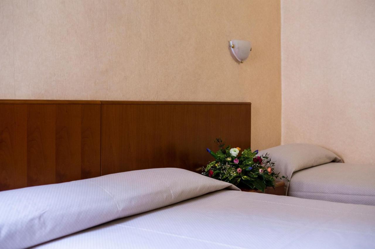 Hotel Astor Piacenza Eksteriør bilde